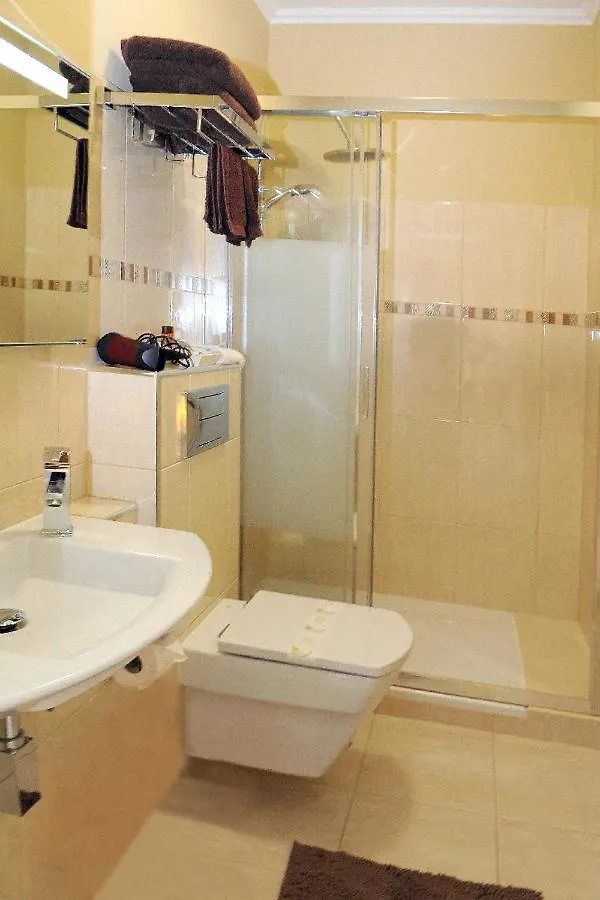 5 Continentes Bed and Breakfast Porto Santo